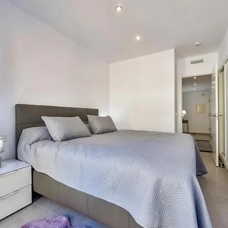 Flat 58 - Center